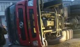 大货车拉货爆料视频播放,震撼视频曝光，带你领略货运运输的壮观景象